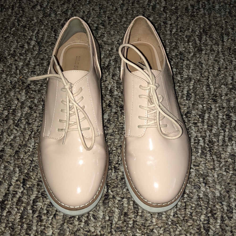 Pink shoes